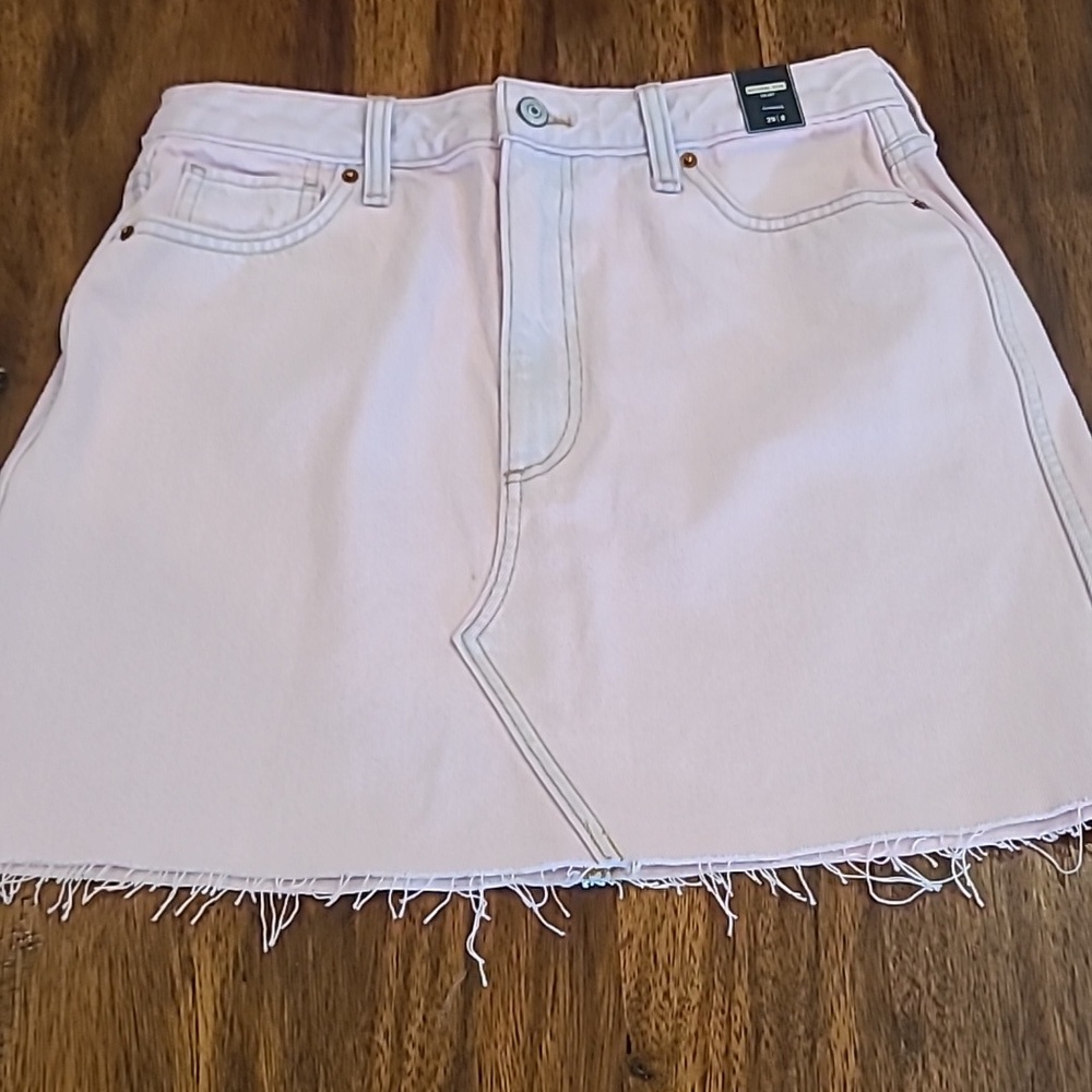 Abercrombie And Fitch denim skirt size 29. New